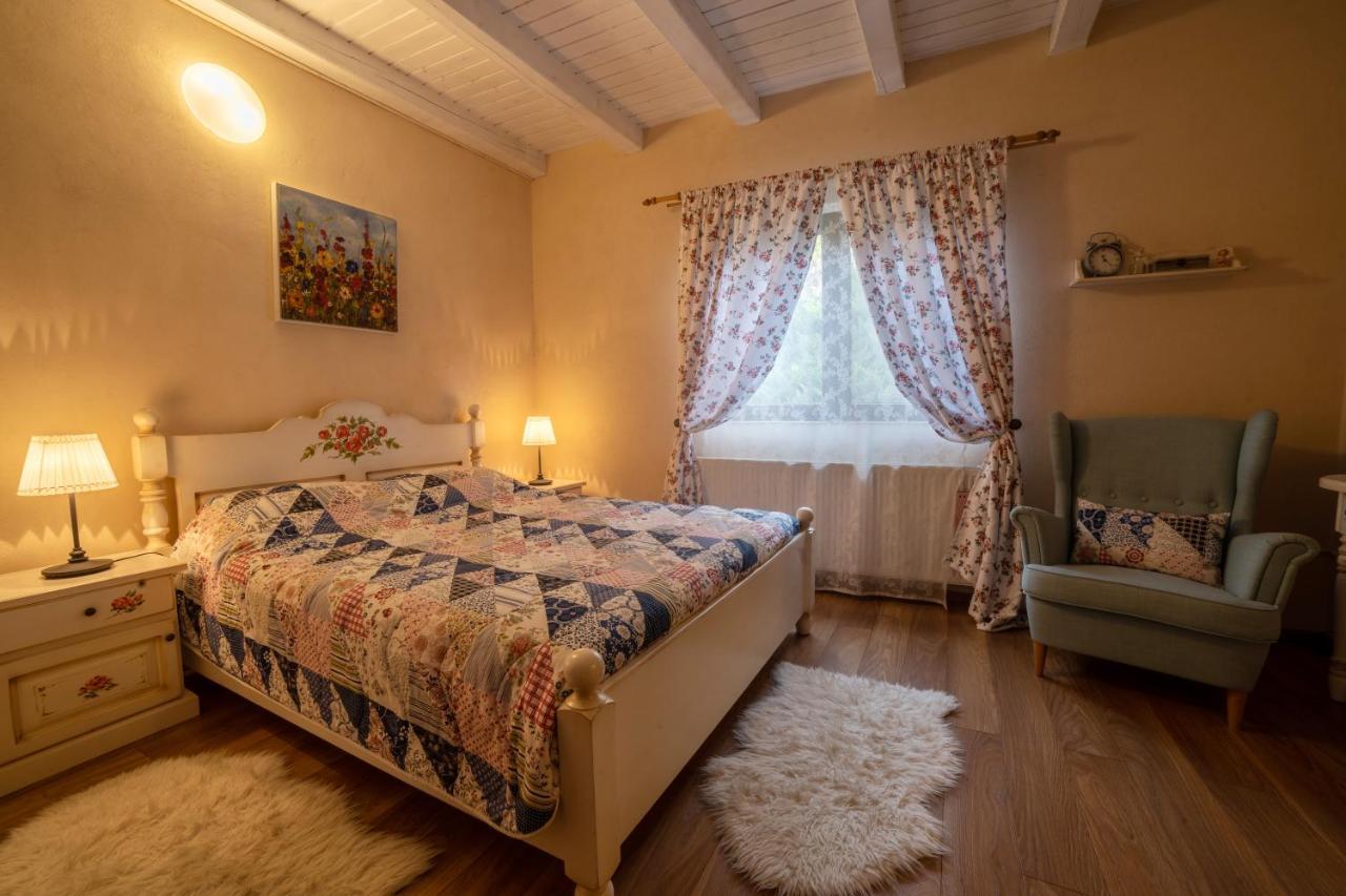 Отель Casa Cu Suflet Сигишоара Экстерьер фото